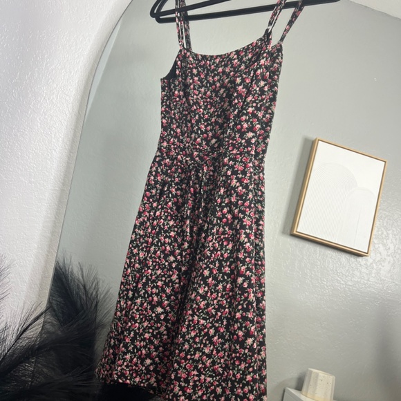 90’s Inspired Mini Dress - Picture 3 of 3